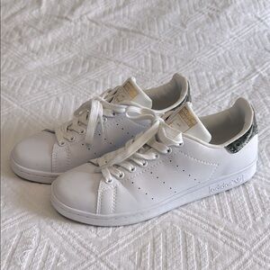 Adidas Adidas Stan Smith White Sneakers with Peacock Pattern Size 7